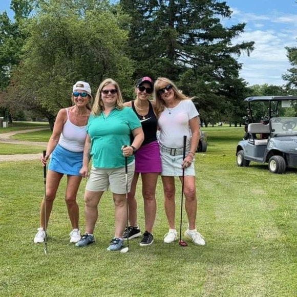 Meet your Posher, Sandie - Picture 4 of 9